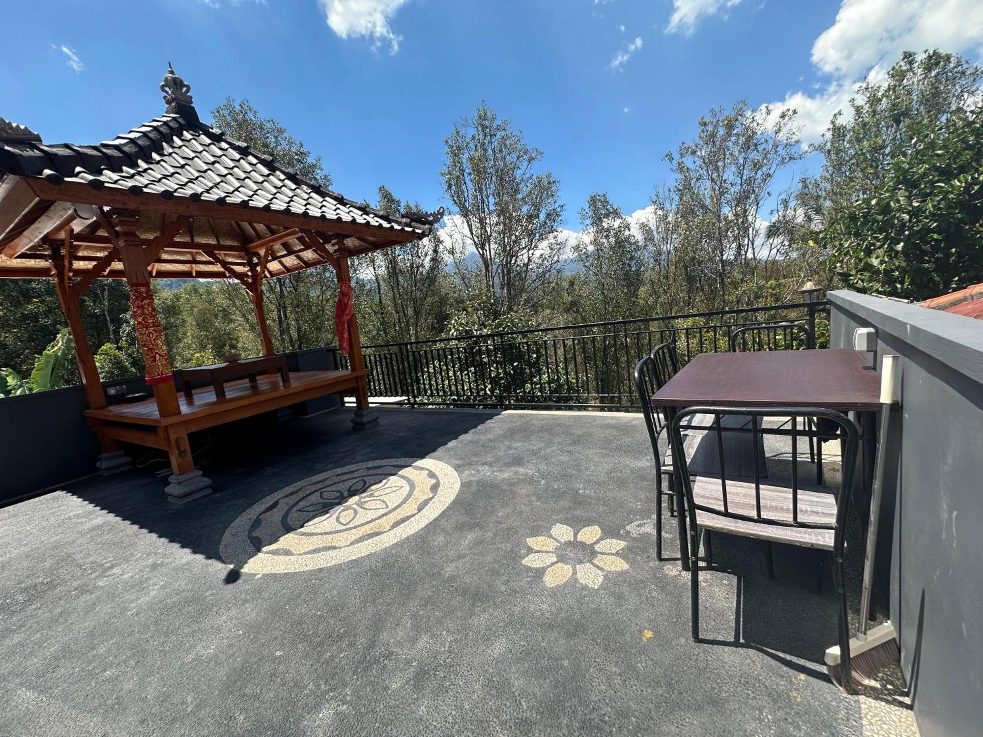 Umah Yugadi Bali Appartement Munduk Buitenkant foto